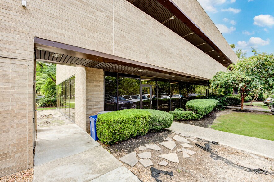 More Photos Of 2316 Timber Shadows Dr, Kingwood Office For Lease