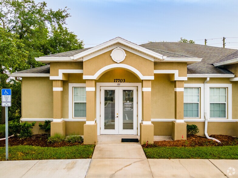 More Photos Of 17703 Hunting Bow Cir, Lutz Office For Lease