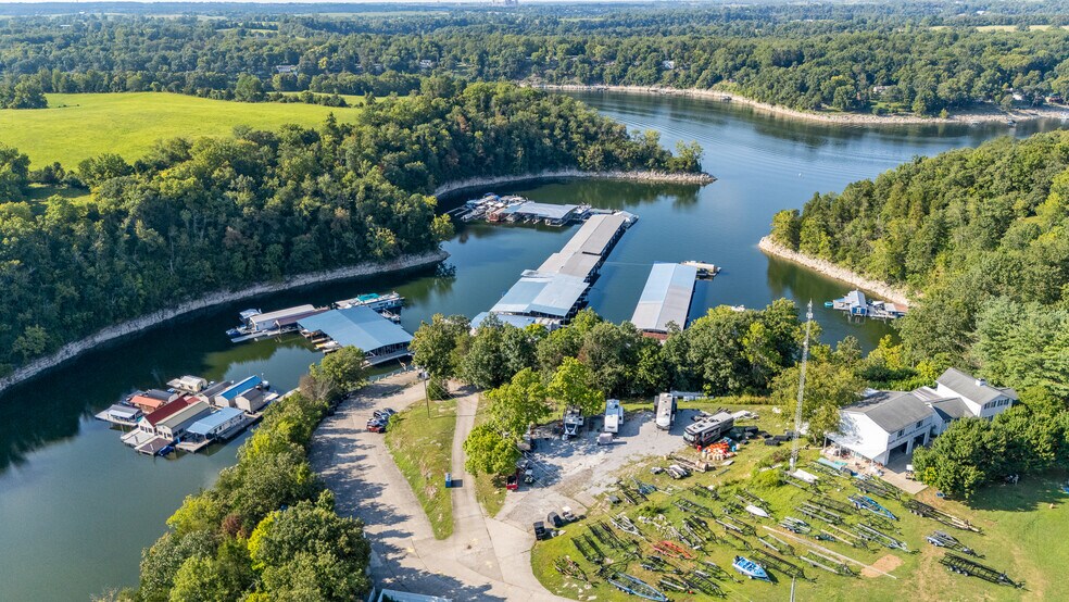 More Photos Of 136 S Homestead Ln, Lancaster Marina For Sale