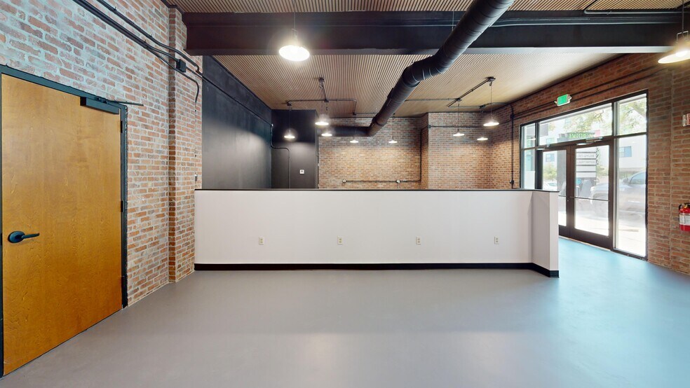 More Photos Of 2324 S Lamar Blvd, Austin Unknown For Lease