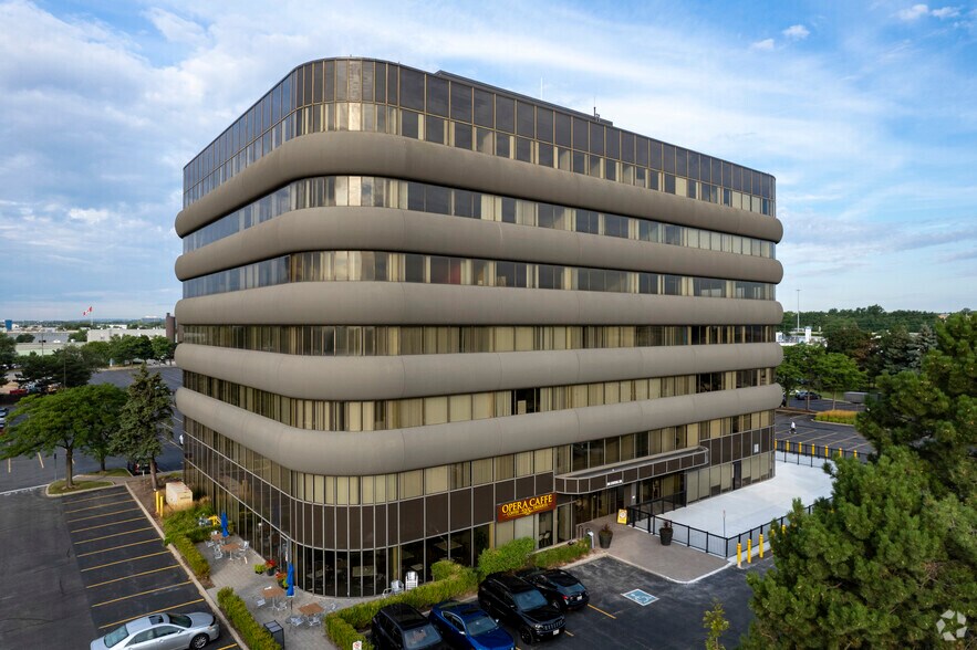 More Photos Of 700 Dorval Dr, Oakville Unknown For Lease