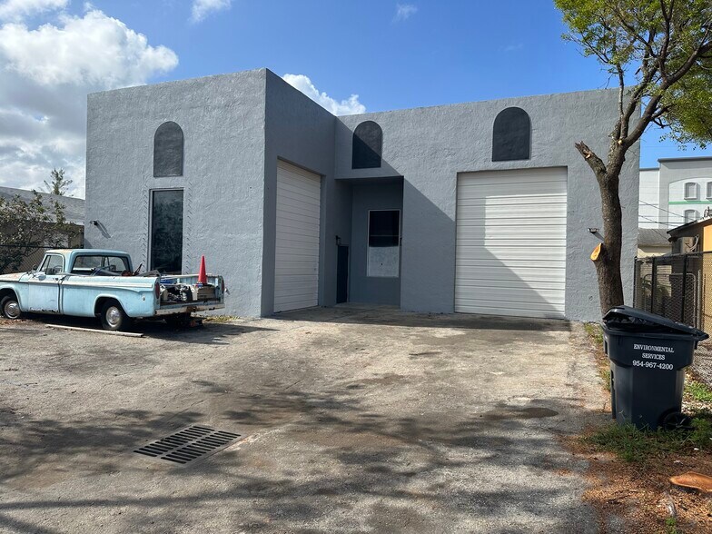 Primary Photo Of 2117 Taylor St, Hollywood Flex For Lease