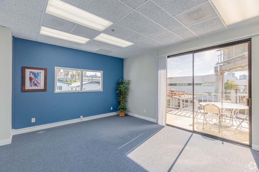 More Photos Of 2535 Kettner Blvd, San Diego Office Residential For Sale