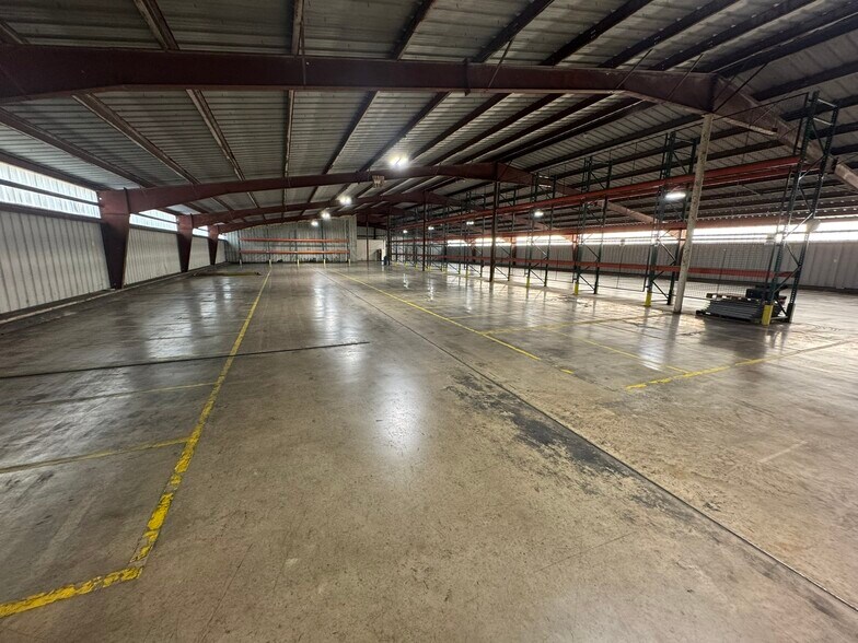 More Photos Of 4616 Enterprise Dr, Bartonville Industrial For Sale