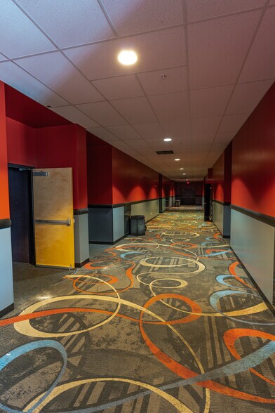 More Photos Of 1085 SE Bishop Blvd, Pullman Specialty For Sale