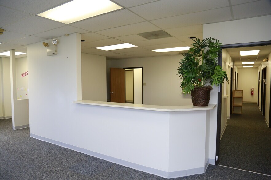 More Photos Of 2 Highland Park Dr, Uniontown Medical For Lease
