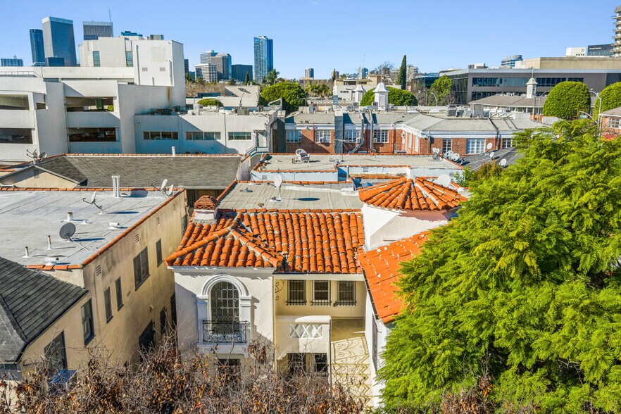 More Photos Of 205 S Reeves Dr, Beverly Hills Apartments For Sale