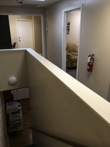 More Photos Of 12165 Metro Pky, Fort Myers Light Manufacturing For Lease