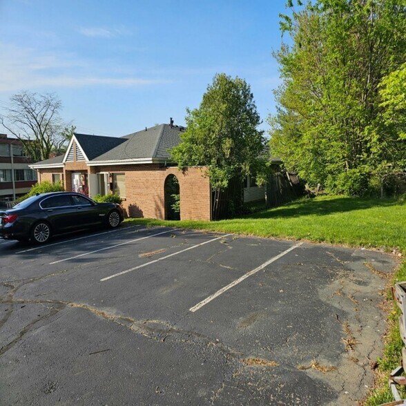 More Photos Of 779 Reynard Ave, Cincinnati Medical For Sale