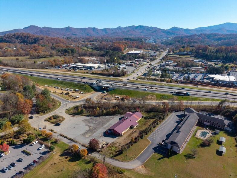 More Photos Of 1941 Champion Dr, Canton Restaurant For Lease