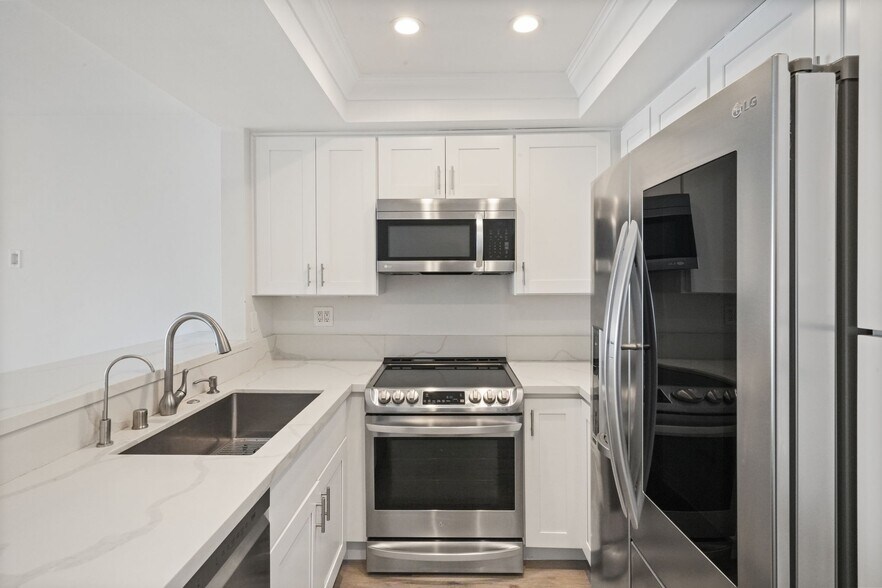 More Photos Of 18103 Coastline Dr, Malibu Apartments For Sale