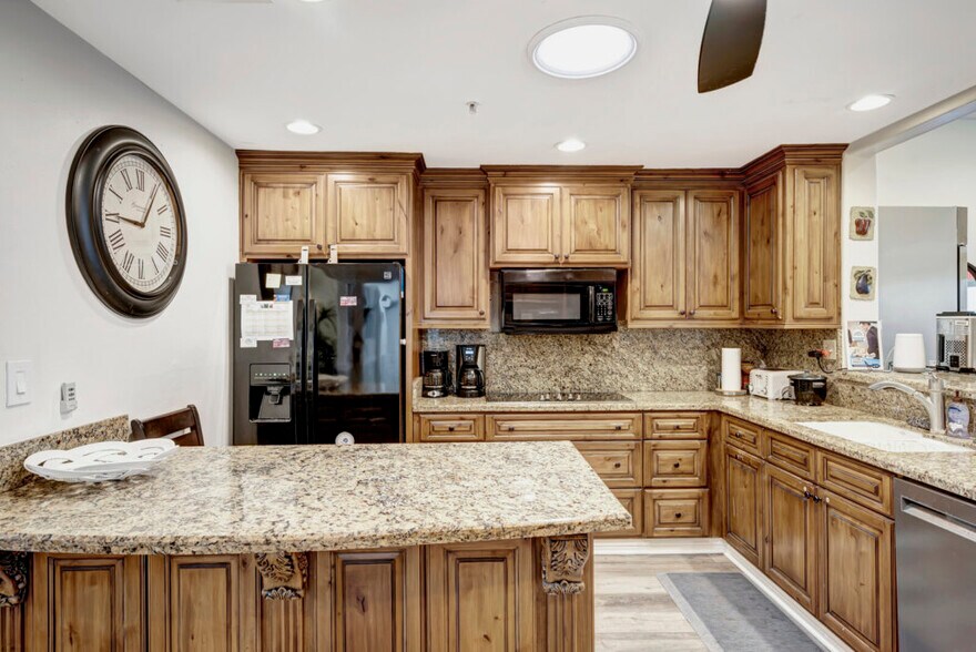 More Photos Of 15825 N 19th Pl, Phoenix Assisted Living For Sale