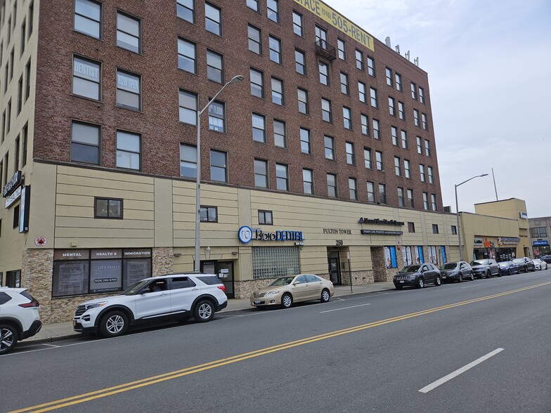 More Photos Of 271-273 Fulton Ave, Hempstead Restaurant For Lease