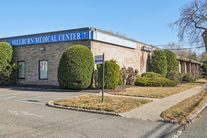 More Photos Of 25 E Willow St, Millburn Medical For Sale