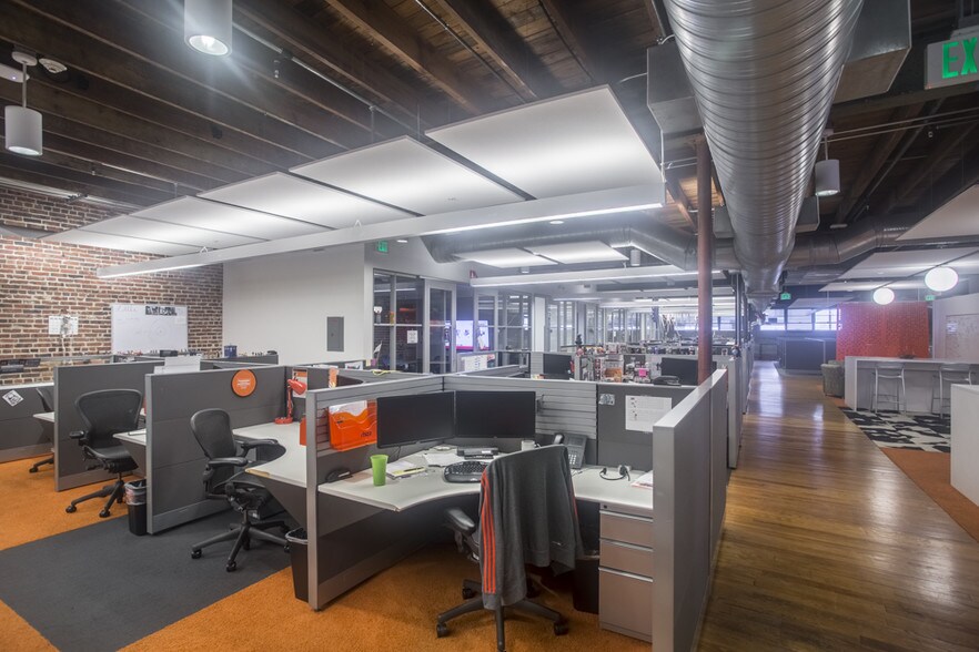 More Photos Of 1525 Hendry St, Fort Myers General Retail For Sale