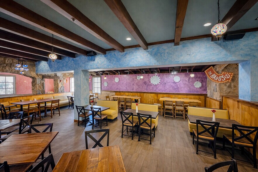 More Photos Of 11620 FM 620 N, Austin Restaurant For Sale