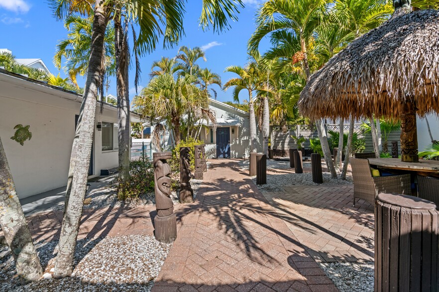 More Photos Of 4330 Bonita Beach Rd, Bonita Springs Hotel For Sale
