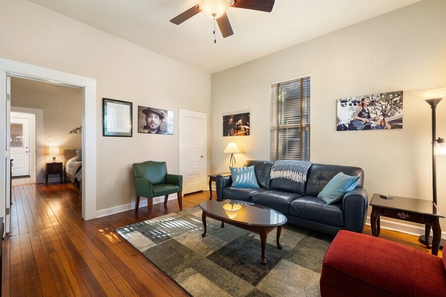 More Photos Of 314 W 3rd St, Taylor Multifamily For Sale