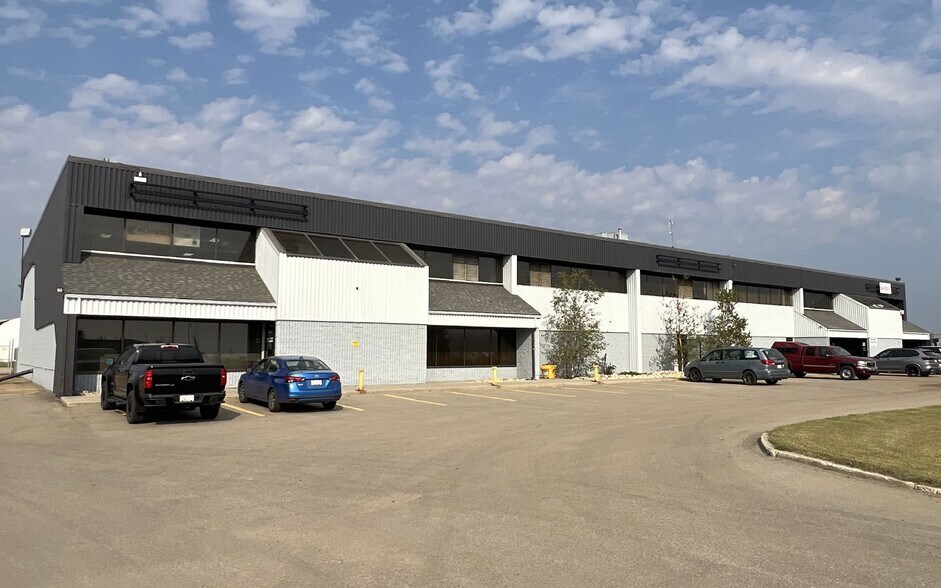 More Photos Of 1504 8th St, Leduc County Light Manufacturing For Sale