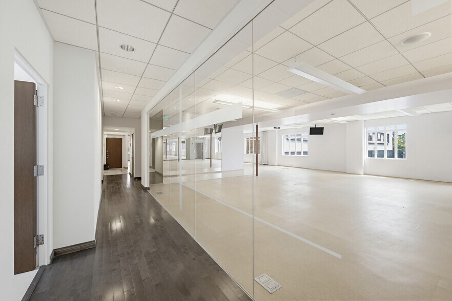 More Photos Of 4262 Wilshire Blvd, Los Angeles Office For Lease