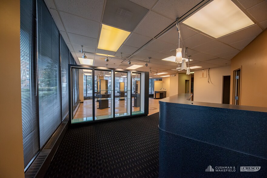 More Photos Of 23240 Chagrin Blvd, Beachwood Office For Lease