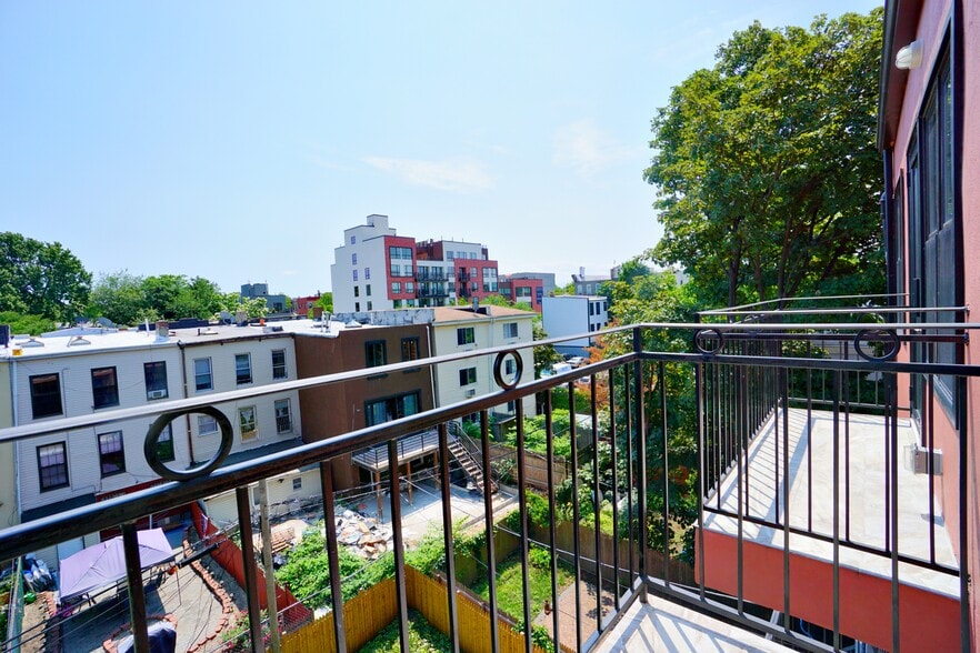More Photos Of 626 Greene Ave, Brooklyn Multifamily For Sale