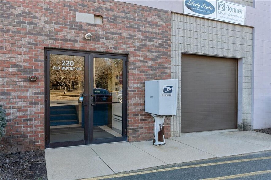 More Photos Of 220 Old Baptist Rd, North Kingstown Warehouse For Lease