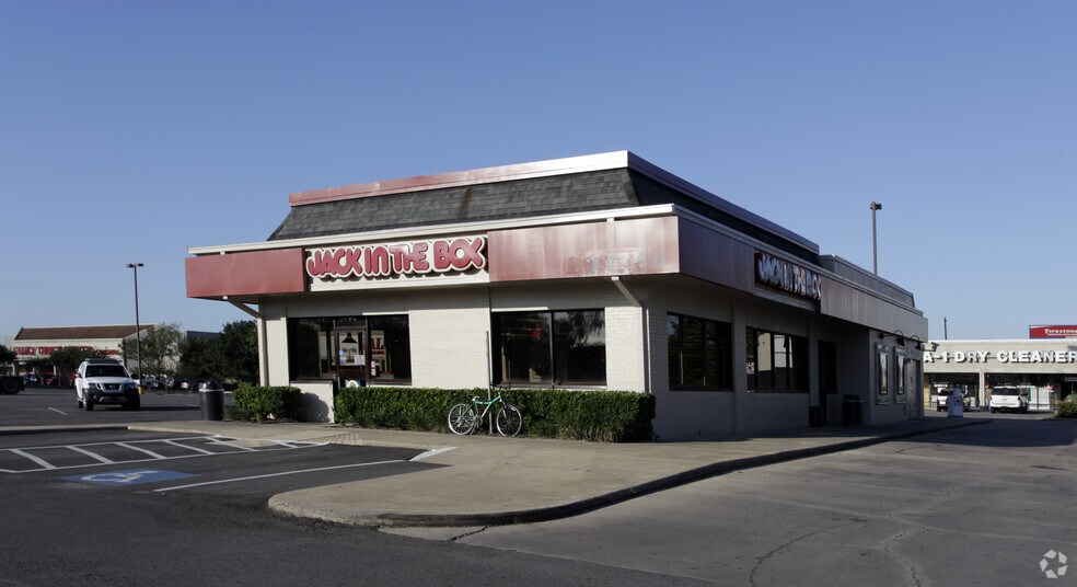 More Photos Of 6-18 Uvalde Rd, Houston Unknown For Lease