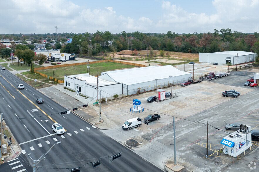 More Photos Of 2004 N Frazier St, Conroe Theater Concert Hall For Lease