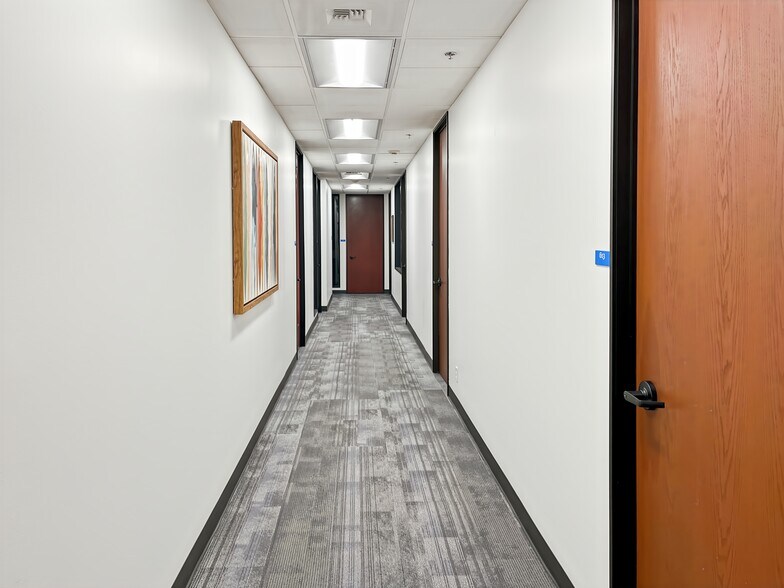 More Photos Of 10655 NE 4th St, Bellevue Coworking Space