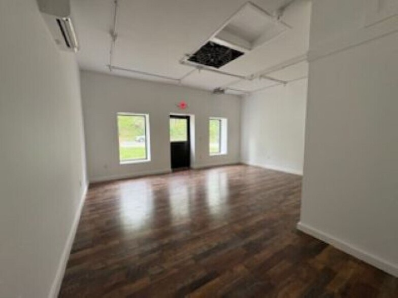 More Photos Of 160 Rt 206, Chester Office For Sale