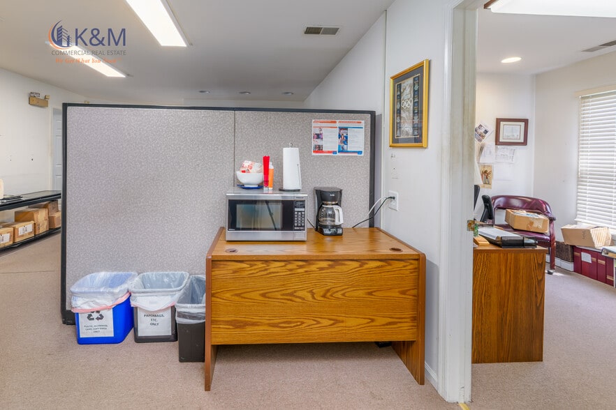 More Photos Of 10520 Warwick Ave, Fairfax Medical For Sale