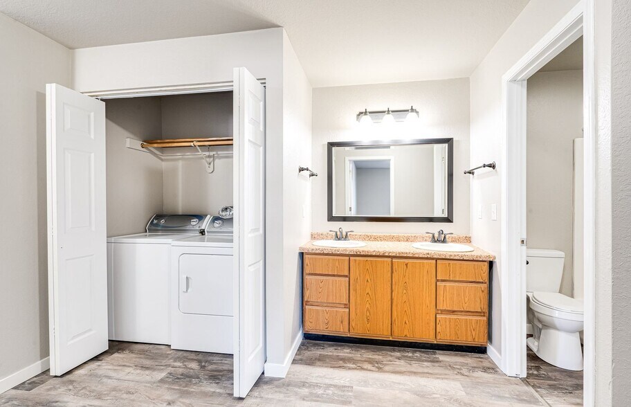 More Photos Of 825-835 Wisconsin St, Oshkosh Apartments For Sale