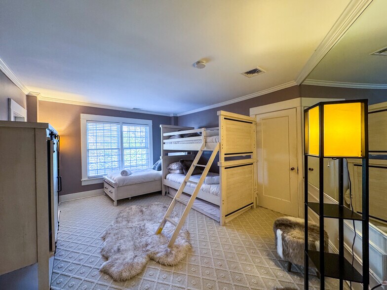 More Photos Of 24 Genesee St, New Berlin Specialty For Sale