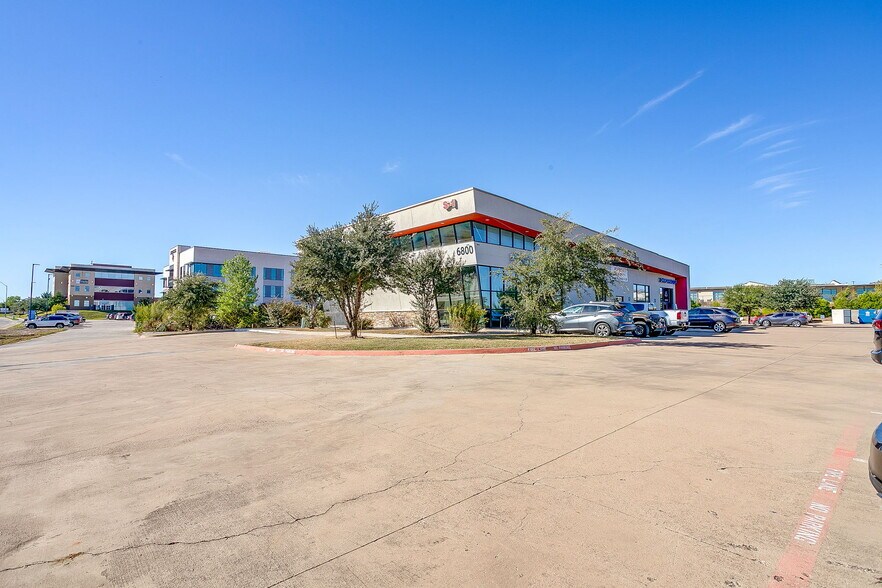 More Photos Of 6800 Harris Pky, Fort Worth Medical For Lease