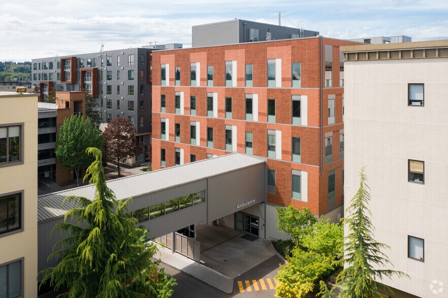 More Photos Of 5350 Tallman Ave NW, Seattle Medical For Lease