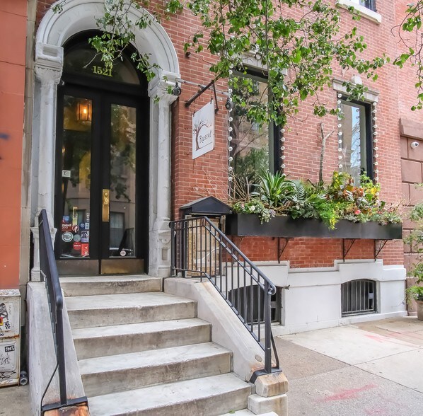 Primary Photo Of 1521 Spruce St, Philadelphia Apartments For Lease