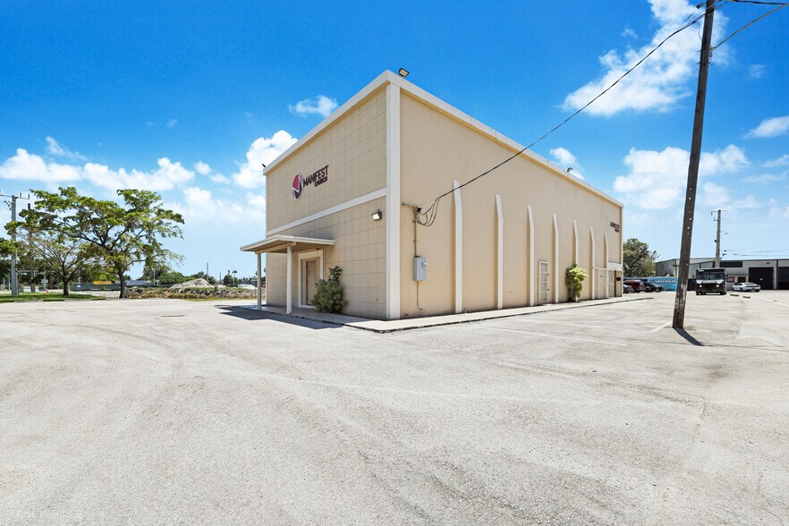 Primary Photo Of 680 Superior St, Opa-locka Lodge Meeting Hall For Sale