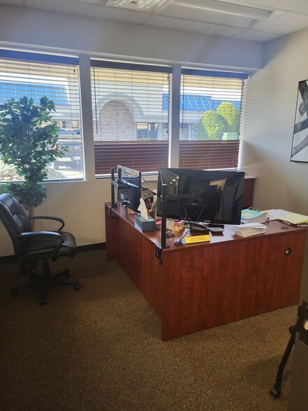 More Photos Of 9436-9458 W Fairview Ave, Boise Office For Sale