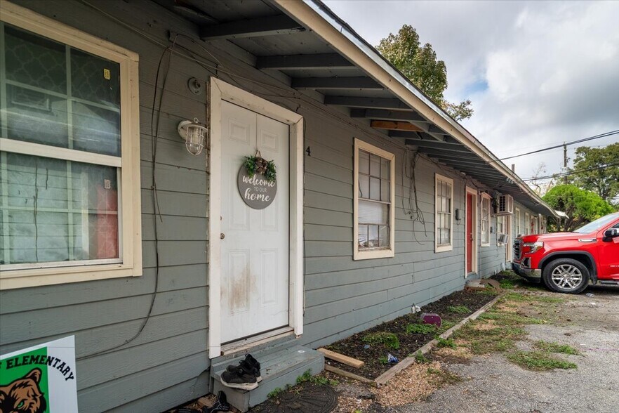 More Photos Of 13928 Bandera St, Houston Apartments For Sale