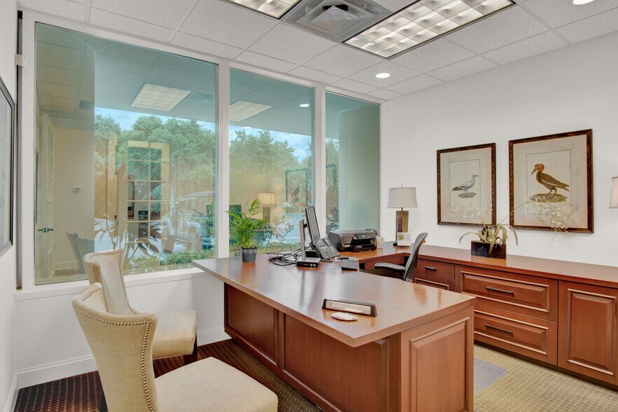 More Photos Of 6200 Metrowest Blvd, Orlando Coworking Space