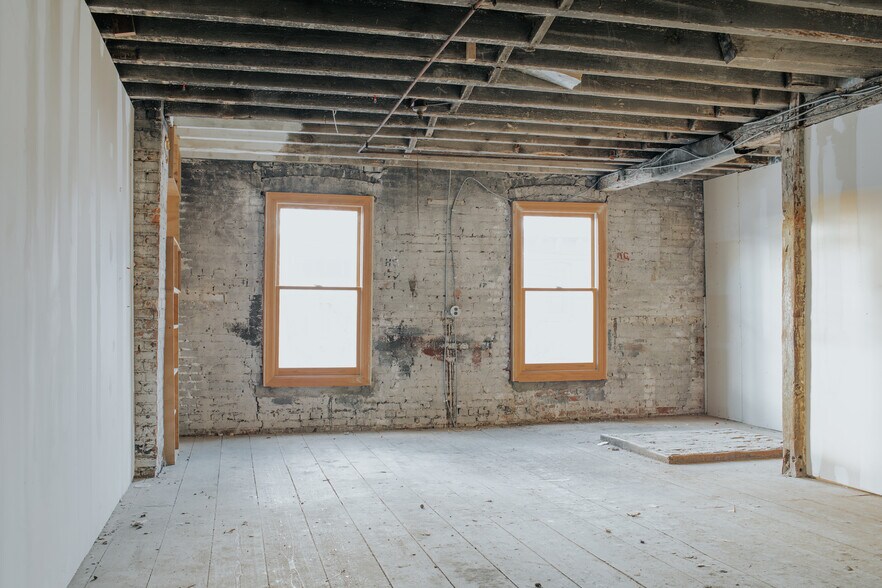 More Photos Of 32 Chambers St, Newburgh Light Manufacturing For Sale