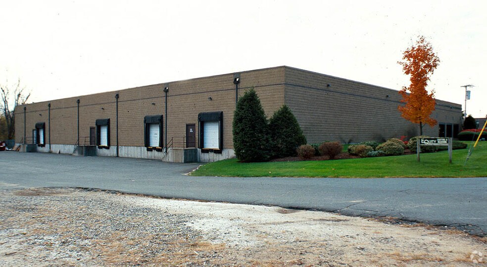 More Photos Of 54 Concord St, North Reading Light Manufacturing For Sale
