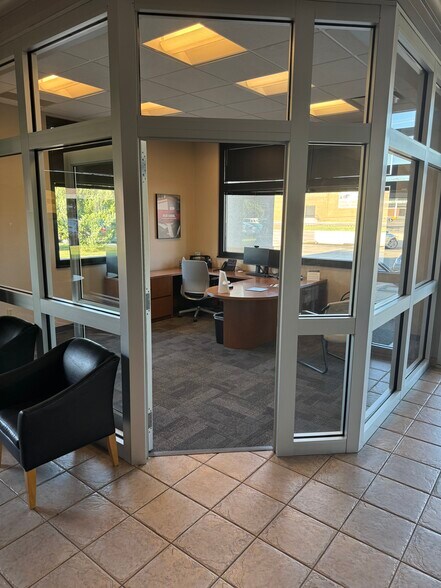 More Photos Of 1306 N Woodlawn St, Wichita Bank For Lease