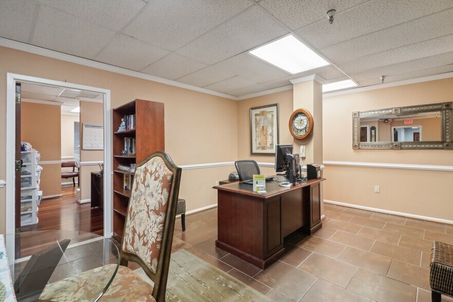 More Photos Of 2235 Cedar Ln, Vienna Office For Sale