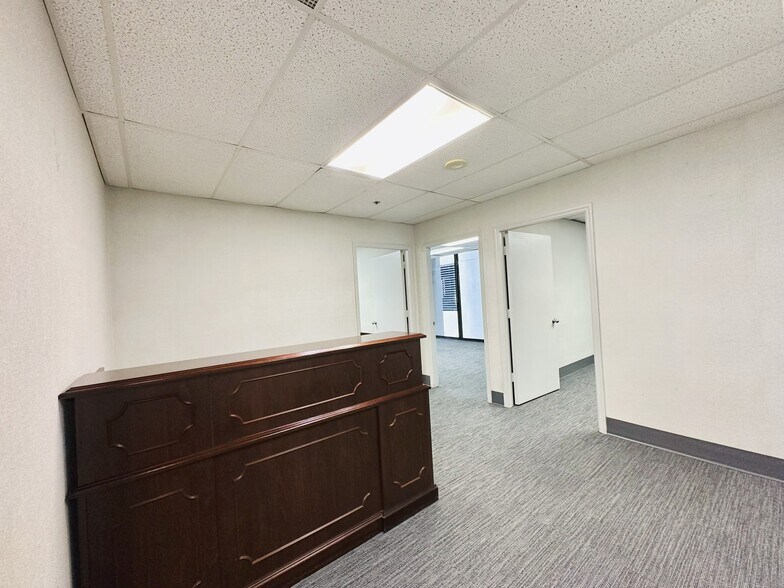 More Photos Of 1110 Brickell Ave, Miami Office Residential For Sale