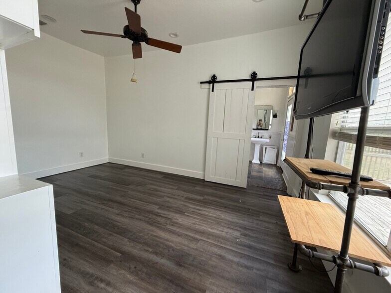 More Photos Of 1421 Airport Rd, Sulphur Springs Land For Sale
