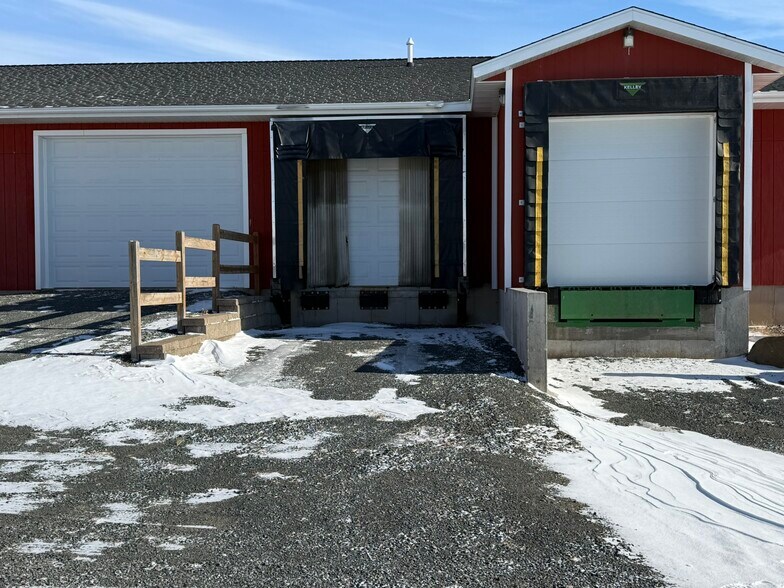 More Photos Of 2838 37th Ave, Osceola Flex For Lease