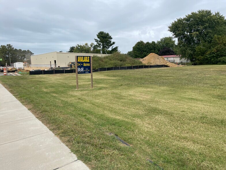 More Photos Of 0 Front St, Frederica Land For Lease