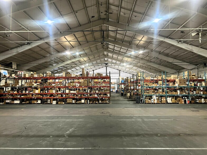 More Photos Of 6901 NW 63rd St, Oklahoma City Warehouse For Sale
